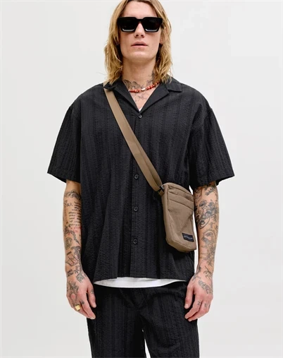 Jack & Jones - JJETyson Resort Skjorte - Black